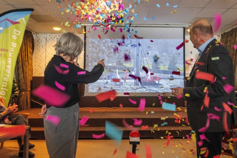 1e paal geboord fase 2 nieuwbouw Sien van Hulstlaan